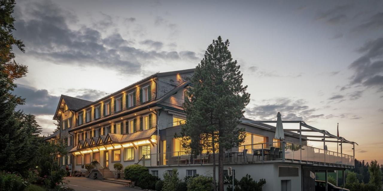 Landgasthof Hotel Menzberg Exterior photo